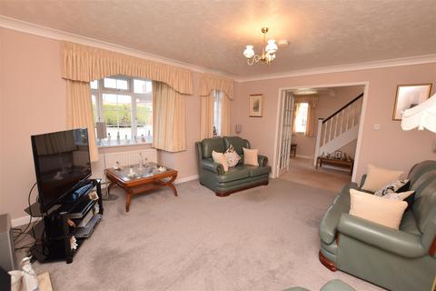 4 bedroom detached house for sale, Cotham Gardens, Keelby DN41