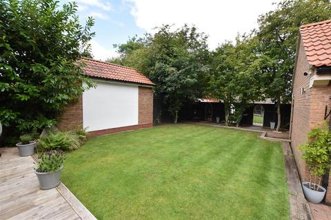 35 Cornflower Close, Healing, Grimsby, DN41 7JR