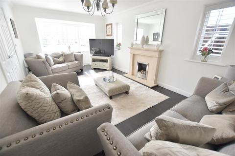 35 Cornflower Close, Healing, Grimsby, DN41 7JR