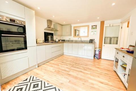 3 bedroom terraced house for sale, Wick Road, Bristol
