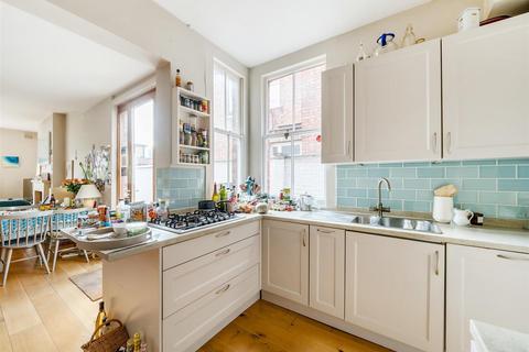 6 bedroom house for sale, Melrose Avenue, London NW2