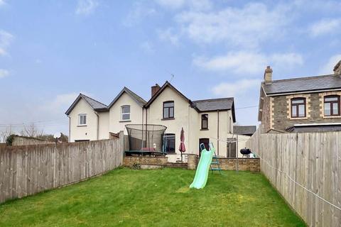 3 bedroom end of terrace house for sale, Oaklands, Builth Wells, LD2