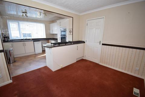 2 bedroom detached bungalow for sale - Leicester Way, Fellgate,  Jarrow
