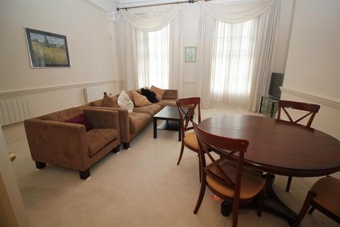 2 bedroom apartment to rent, The Parade, Leamington Spa