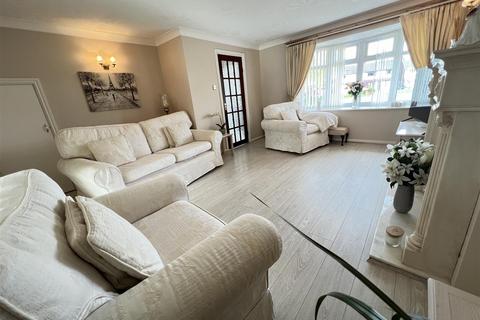 29 Crail Grove, Birmingham, B43 7QG