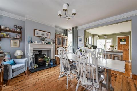 4 bedroom end of terrace house for sale - Junction Road, Andover