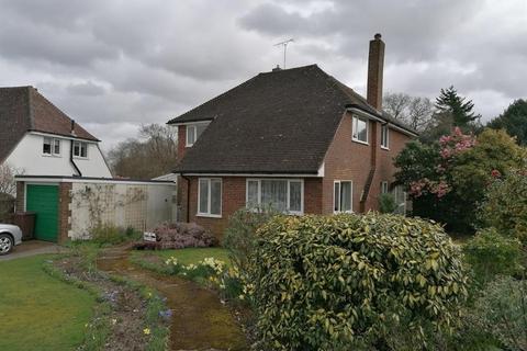 4 bedroom detached house to rent, Knockwood Road, Tenterden, Kent