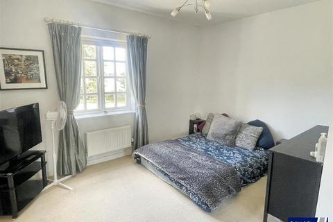 3 bedroom apartment for sale, 73 Reffield Close