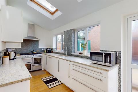 4 bedroom semi-detached house for sale, Bernay Gardens, Bolbeck Park