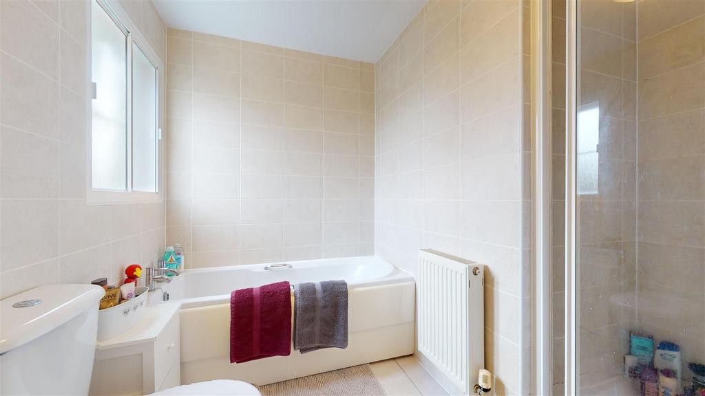 En-suite bathroom
