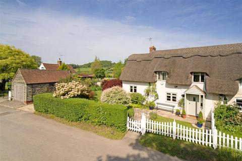 3 bedroom cottage for sale, The Green, Bishops Norton, GL2