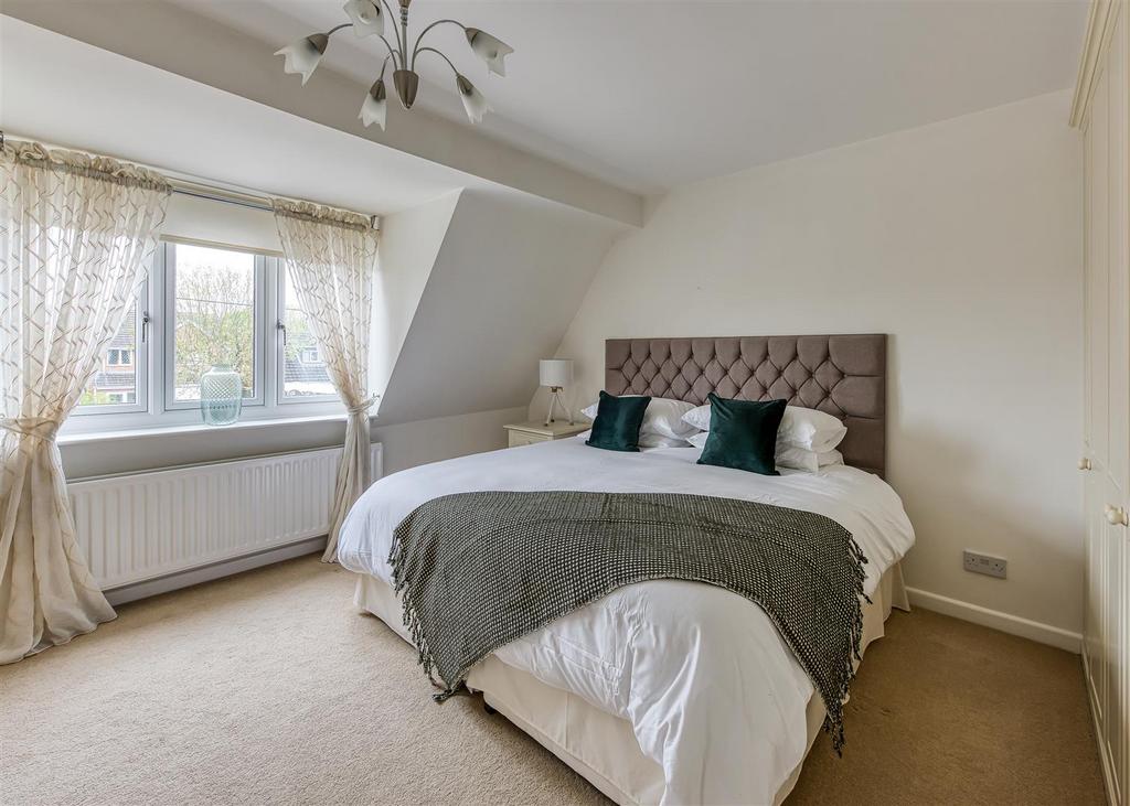 11 Kings Road-MAY24-bed2b.jpg