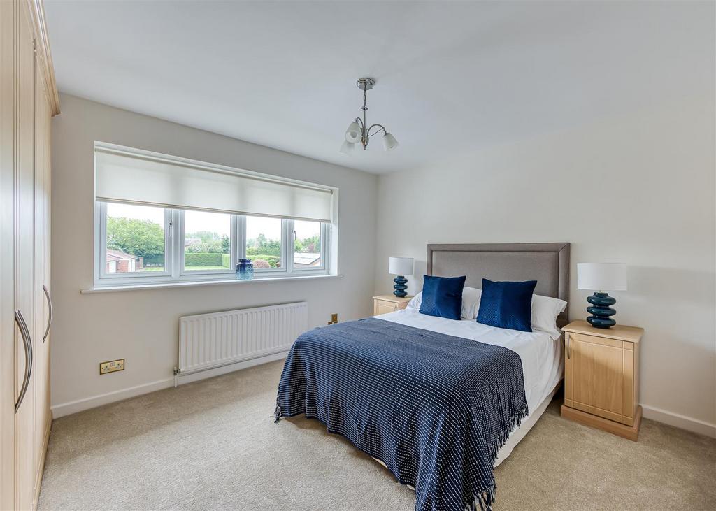 11 Kings Road-MAY24-bed4.jpg
