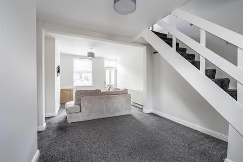 2 bedroom terraced house to rent - Baker Street, York, YO30 7AY