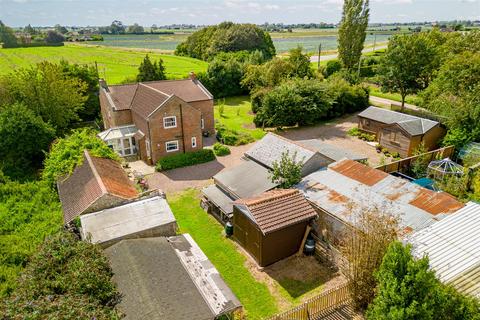 4 bedroom detached house for sale, Weirs Lane, Butterwick, Boston