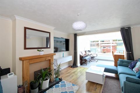 3 bedroom terraced house for sale, Saltwood Road, Seaford