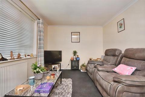 2 bedroom flat for sale - Belle Vue Road, Eastbourne