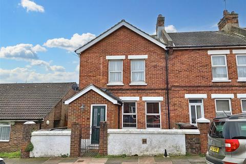 2 bedroom end of terrace house for sale - Dacre Road, Eastbourne
