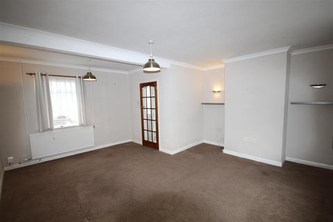 3 bedroom semi-detached house for sale - Rotherfield Crescent, Hollingbury, Brighton