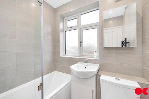 80 Station Road, Gidea Park, Romford, RM2 6DA