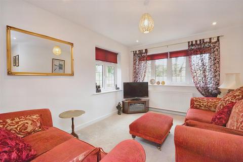 2 bedroom flat for sale, Carlisle Road, Eastbourne