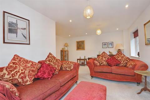 2 bedroom flat for sale, Carlisle Road, Eastbourne