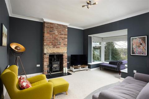 3 bedroom end of terrace house for sale - Bradley Terrace, Leeds LS17