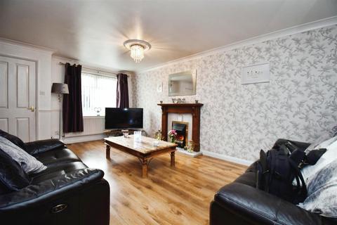 3 bedroom detached house for sale - Sandmoor Close, Hull