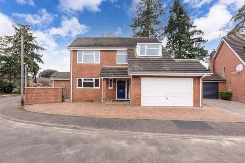 4 bedroom detached house for sale, Challow Court, Maidenhead SL6
