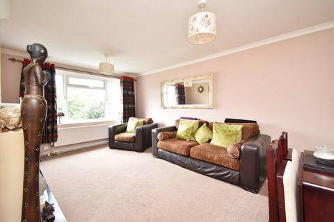 2 bedroom maisonette for sale, Brunswick Close, Walton-on-Thames, KT12