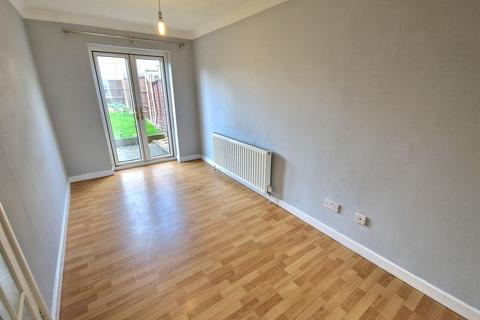 3 bedroom semi-detached house to rent - 65 Coniston Road Dronfield S18 8PG