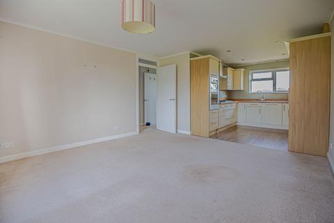 14 Cowbridge Crescent, Malmesbury, SN16 9LY