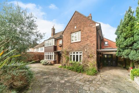 76 Thetford Road, New Malden, KT3 5DT