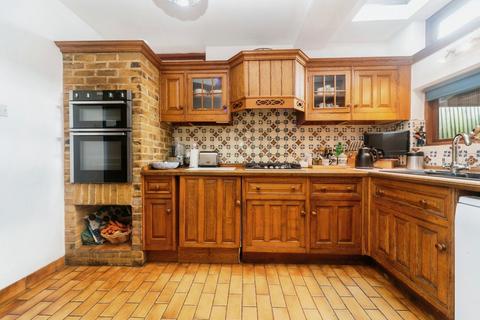 76 Thetford Road, New Malden, KT3 5DT