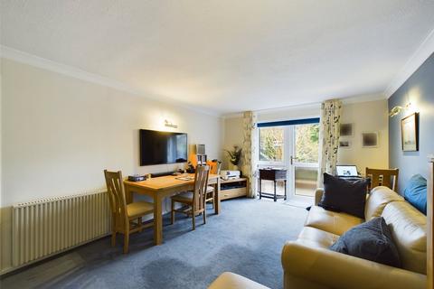 2 bedroom apartment for sale, King George Close, Cheltenham, Gloucestershire, GL53