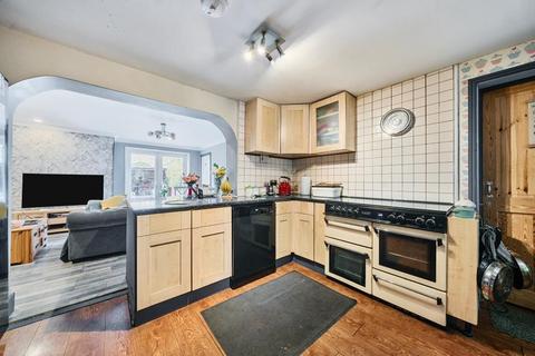 42 Dacre Road, Swindon, SN3 3DL