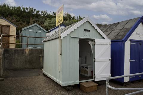 Chalet for sale, Brackenbury Cliffs, Felixstowe IP11