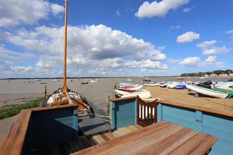 1 bedroom property for sale, The Ferry, Suffolk IP11