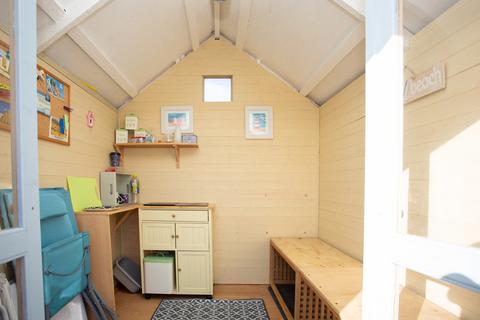 Chalet for sale, Felixstowe IP11