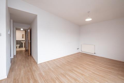2 bedroom flat to rent, Salamander Court, Edinburgh, EH6