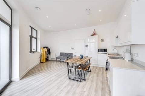 1 bedroom flat for sale - Lennox Road, Worthing, West Sussex, BN11