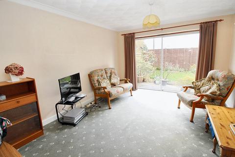 2 bedroom detached bungalow for sale, Roundmead Road, Basingstoke RG21