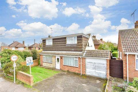 4 bedroom chalet for sale, Banner Way, Minster-On-Sea, Sheerness, Kent