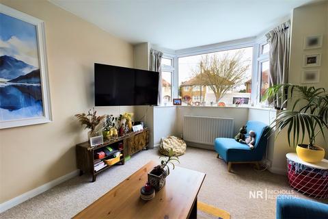 51 Devon Way, Chessington, KT9 2RH