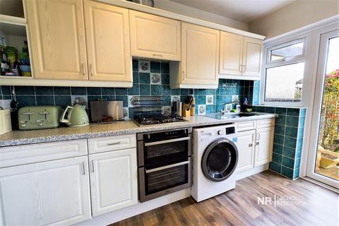 51 Devon Way, Chessington, KT9 2RH