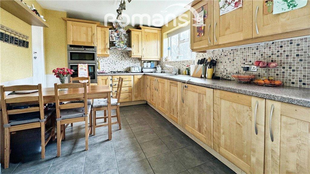 Kitchen / Dining