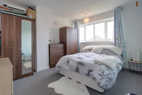 3 bedroom semi-detached house for sale, Woodlands Avenue, Immingham, DN40