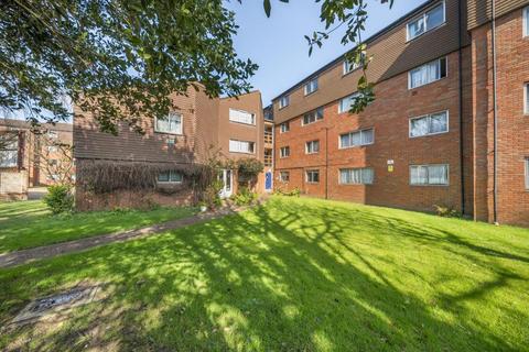28 Cranston Close, Hounslow, TW3 3DQ