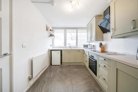 20 Blore Close, London, SW8 4HP
