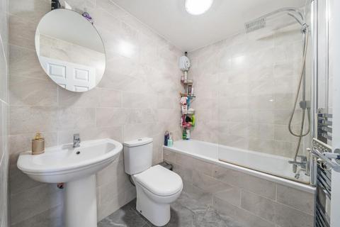 20 Blore Close, London, SW8 4HP